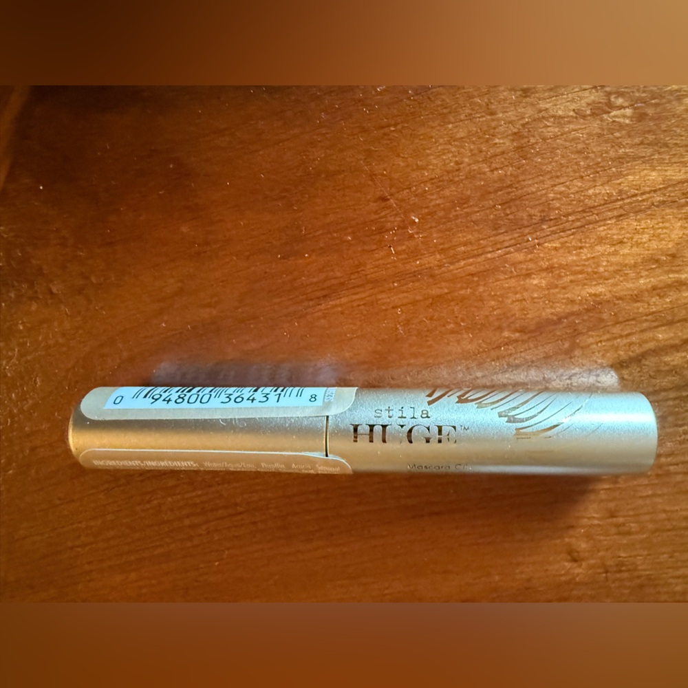 💙4/$20 Stila Huge Extreme Lash Mascara